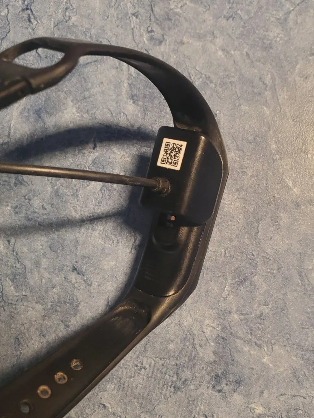 Samsung Galaxy Fit 2 Fitness Tracker Black with Charger